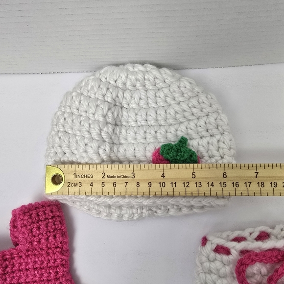 Handmade‎ Girls Matching Strawberry crocheted Set Pink White Baby 0-3 Months - Picture 8 of 8